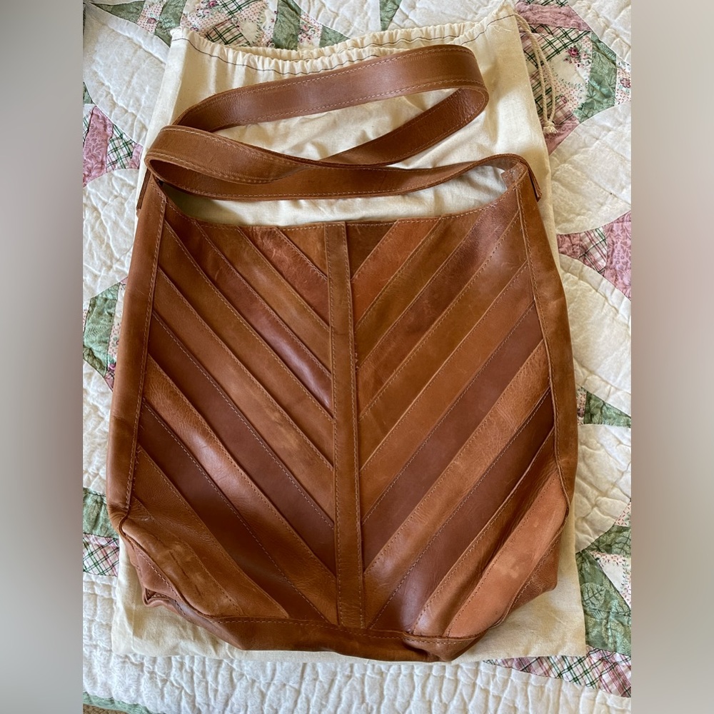 NWOT Joanna’s Favorite Crossbody Handbag Raven + Lily Leather Dust Bag Included